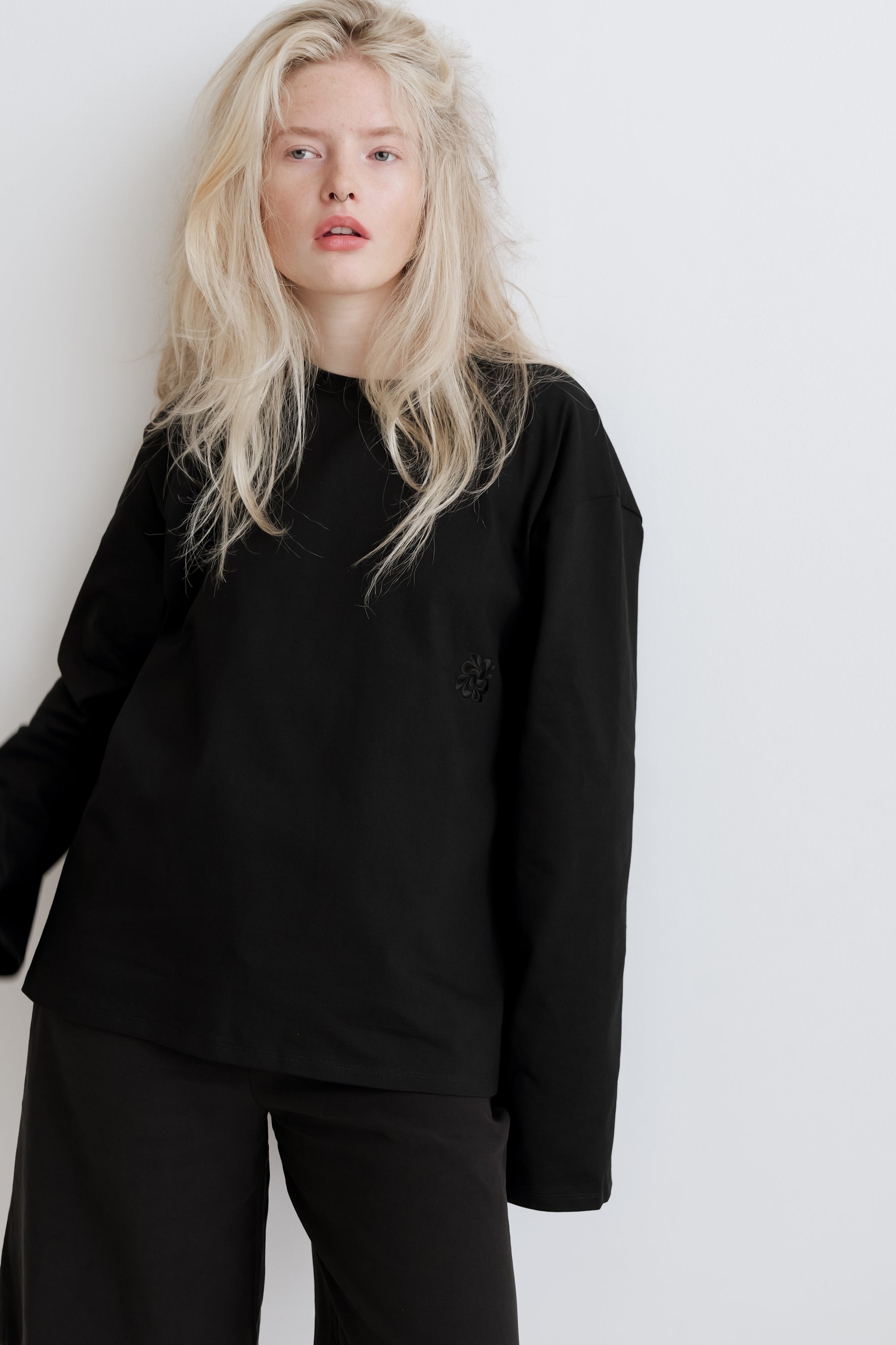 ISLA unisex long-sleeve